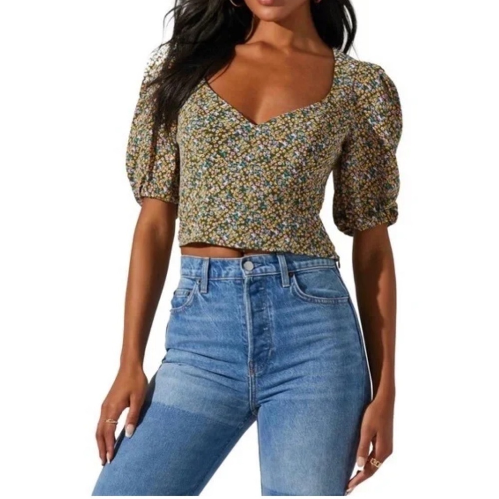 ASTR The Label Bubble Sleeve Blouse Crop Top Olive Lilac Ditsy Size XS